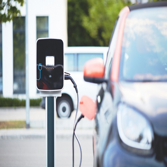 Electric vehicles: a high voltage market