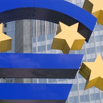 Zone euro : le resserrement de la politique monétaire provoque une baisse historique de la demande de prêts bancaires